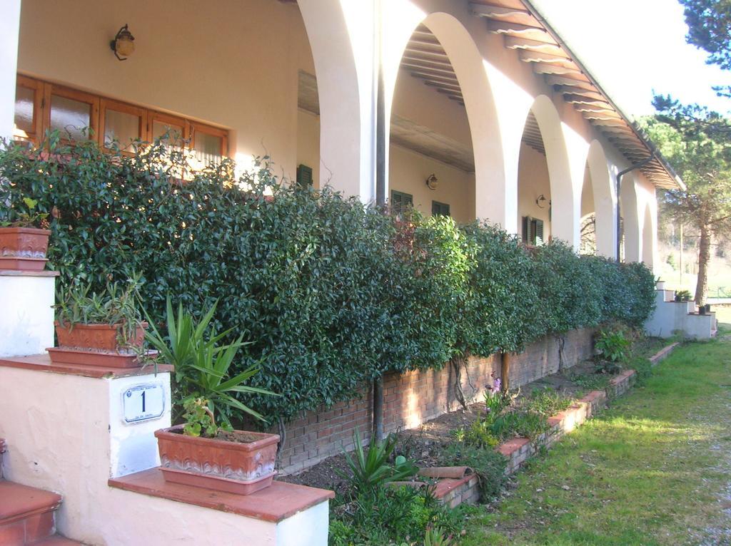 Hotel Il Poggetto Castellina Marittima Exterior photo