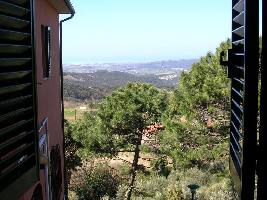 Hotel Il Poggetto Castellina Marittima Exterior photo