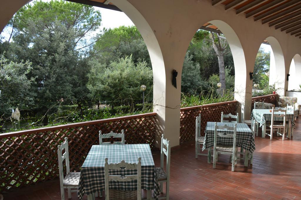 Hotel Il Poggetto Castellina Marittima Exterior photo