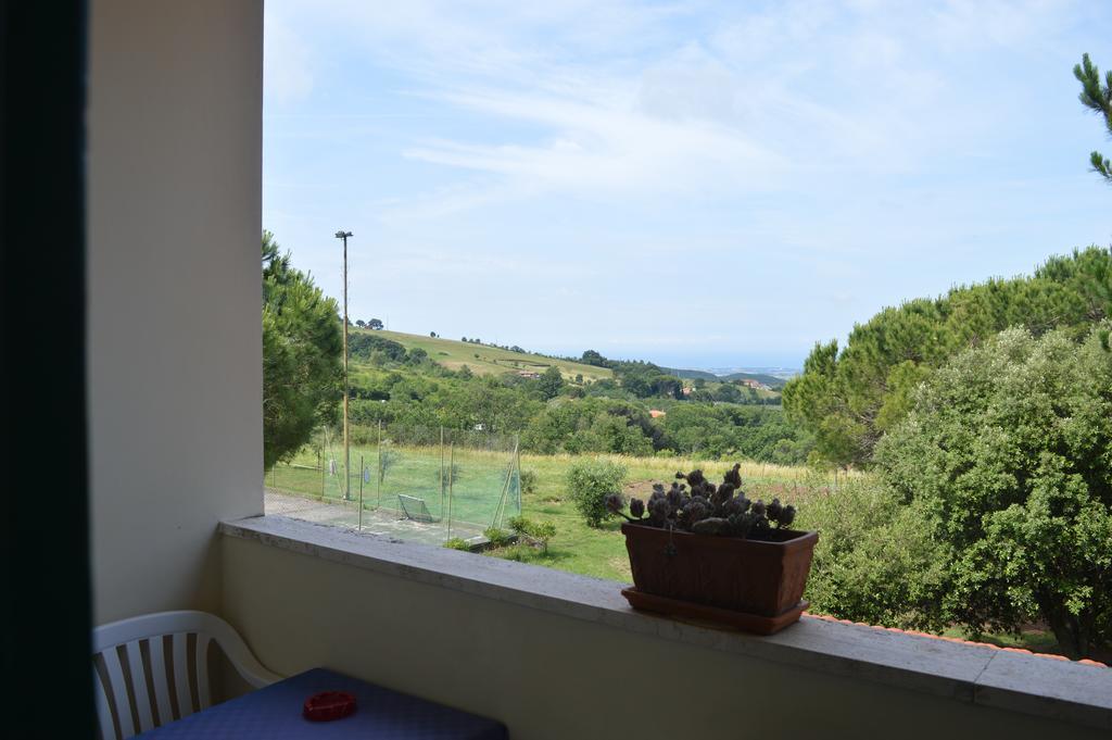 Hotel Il Poggetto Castellina Marittima Exterior photo