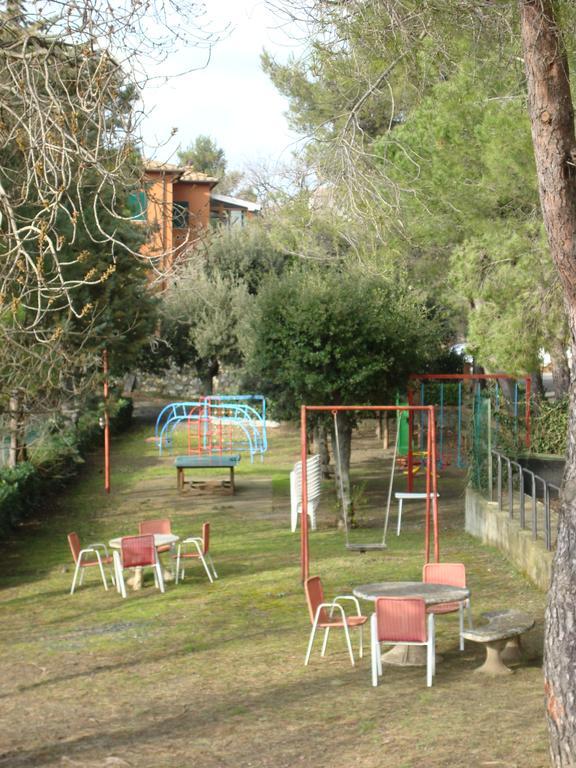 Hotel Il Poggetto Castellina Marittima Exterior photo