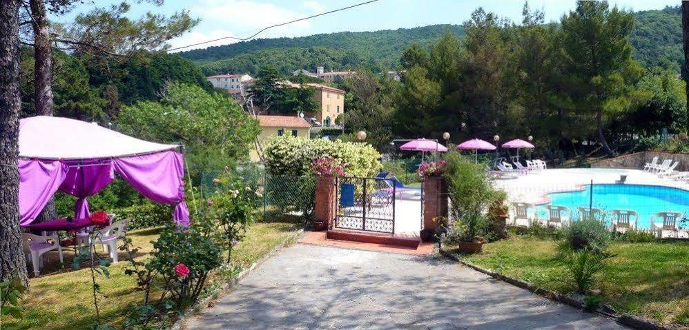 Hotel Il Poggetto Castellina Marittima Exterior photo